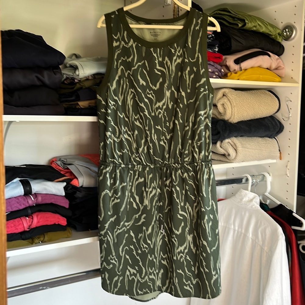 Athleta Rincon dress - Picture 4 of 9